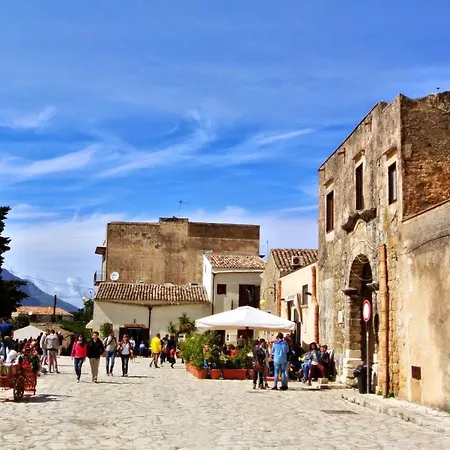 La Casa Nel Borgo * Scopello (Sicily)